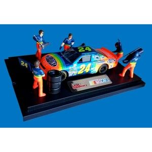 Racing Champions 1995 Nascar #24 Dupont Jeff Gordon 1:24 Pit Crew Action Figures